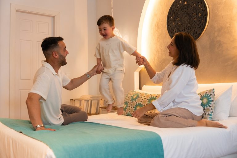 Instagram post from hotellaresidenciatarifa. This post is in position 3.